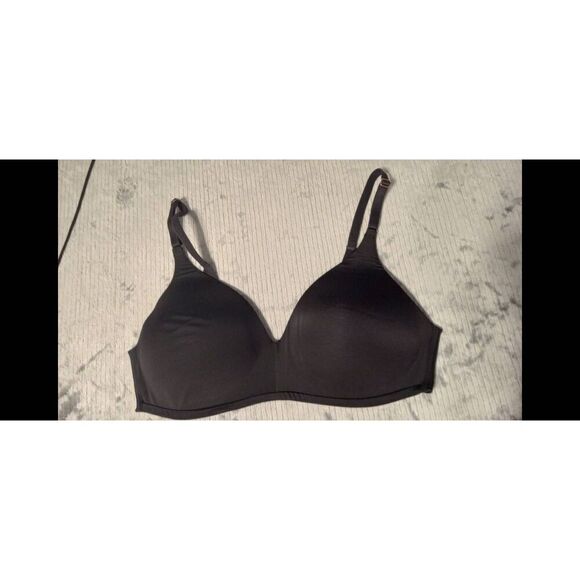 Soma Vanishing 360 Wireless Bra Size 36C Black - Picture 1 of 3